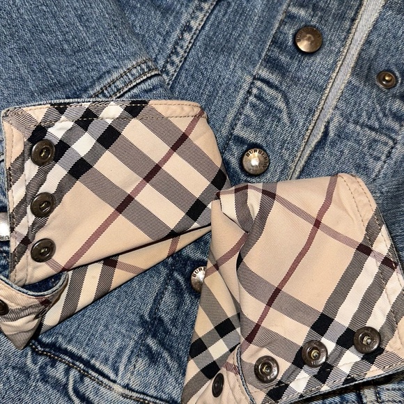 Vintage Authentic Denim Burberry Jacket! - Picture 3 of 11
